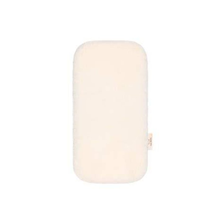 Does sheepskin keep baby cool in summer?