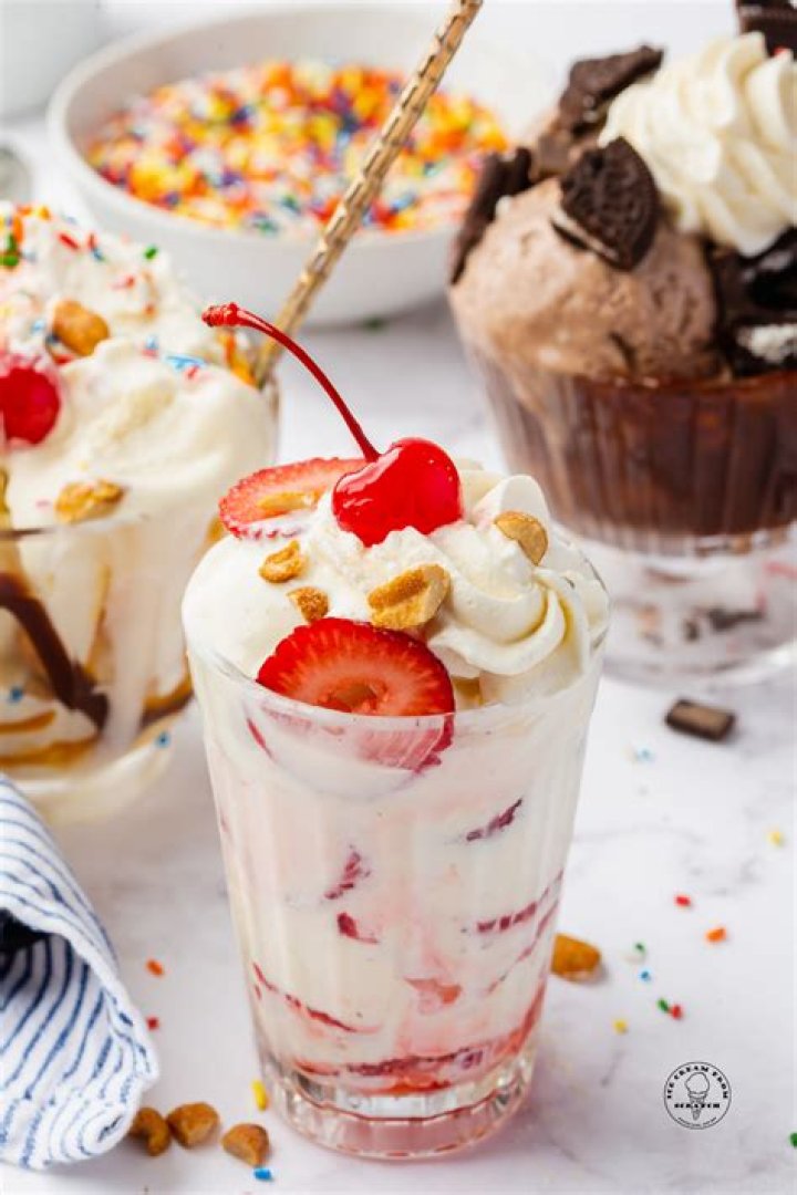 Does Sonic still sell sundaes?