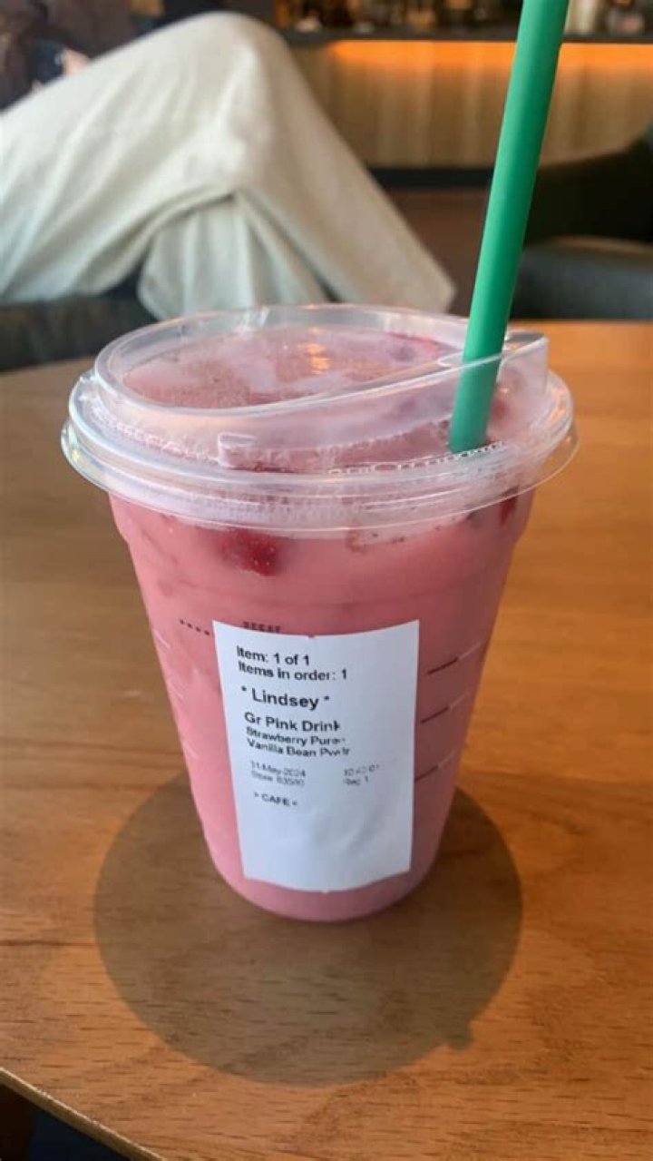 Does Starbucks strawberry infusion have sugar?