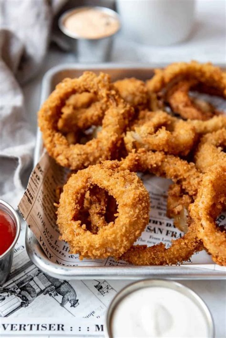 Does Steak n Shake have onion rings?