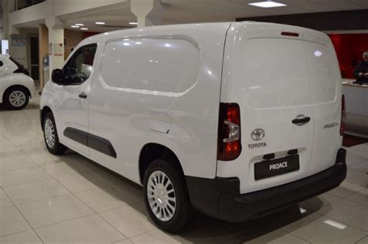 Does Toyota make cargo vans?