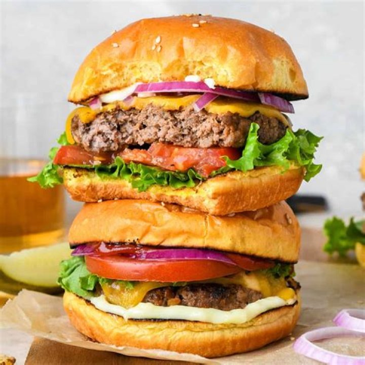 How big is a pound of hamburger?