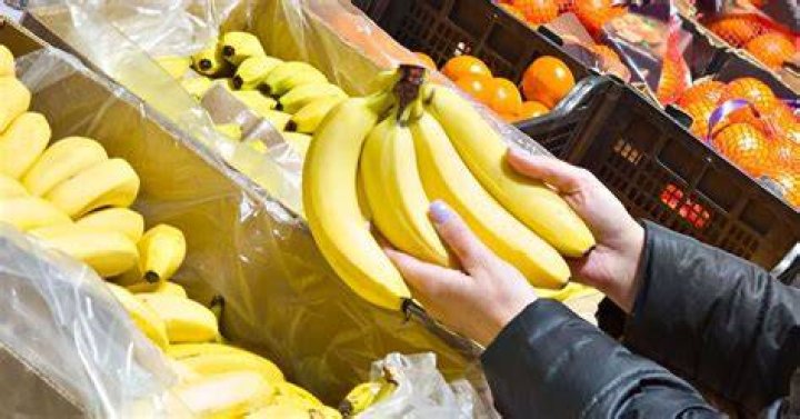 How do grocery stores keep bananas fresh?