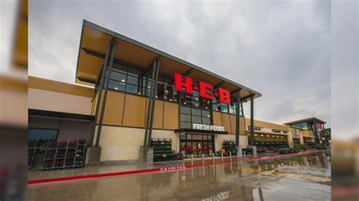 How do I become a HEB store manager?