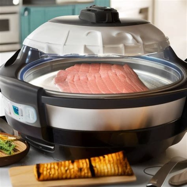 How do you cook in a halogen oven?