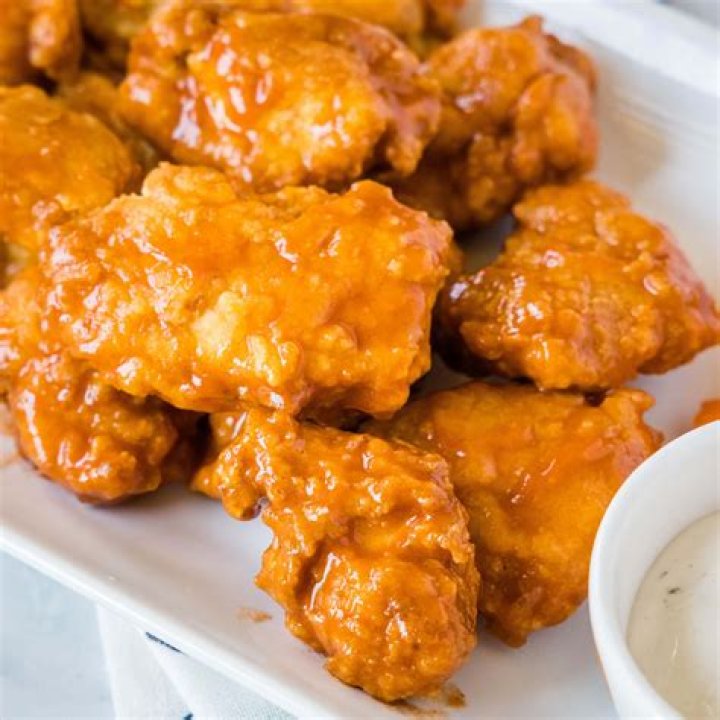How do you eat boneless wings?