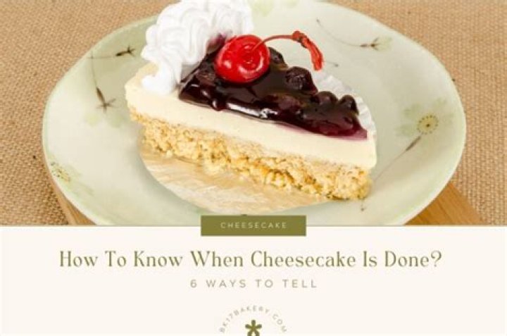 How do you know if a cheesecake is spoiled?