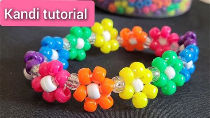 How do you make a Kandi ring?
