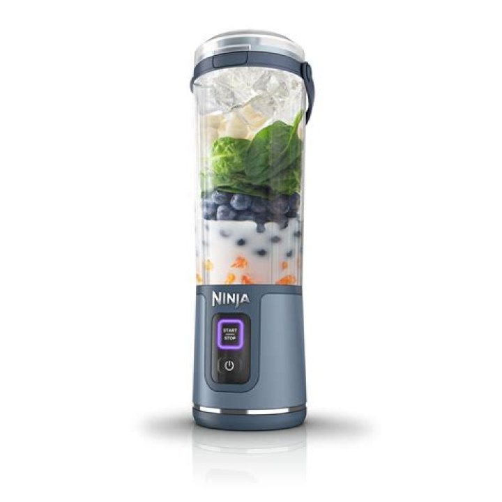 How do you make a smoothie with a ninja blender?