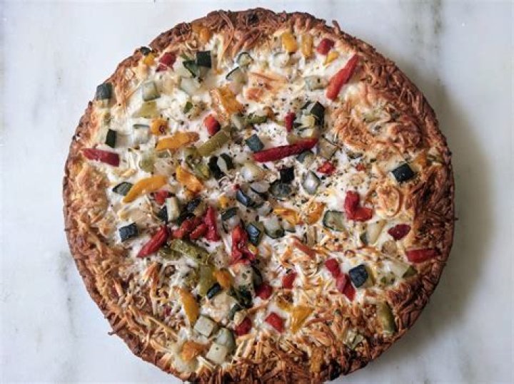How do you make Costco veggie pizza?