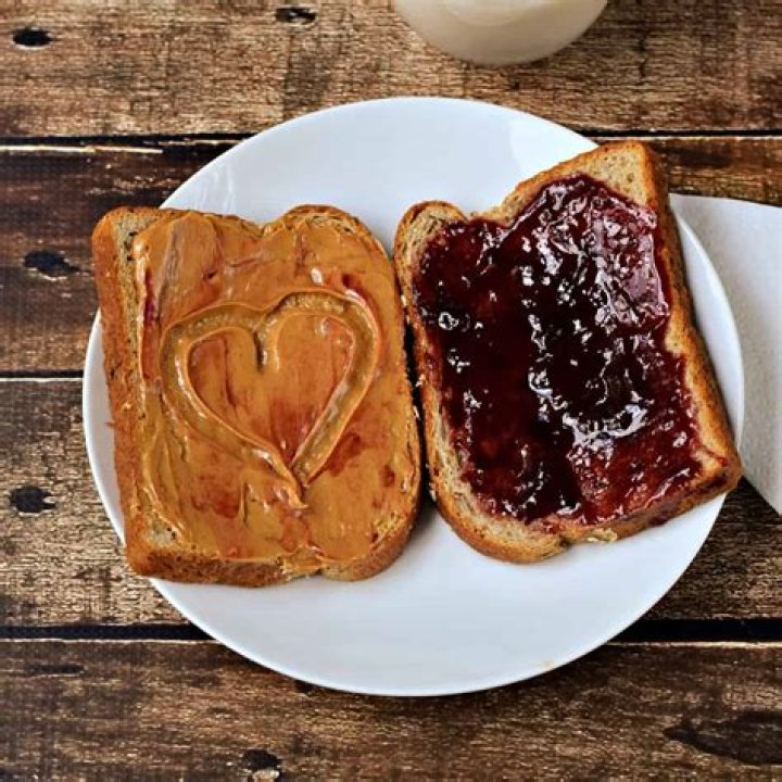 How do you mix peanut butter and jelly together?