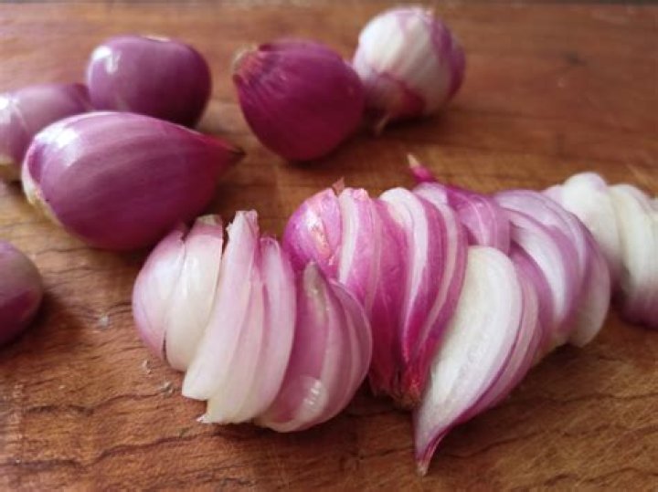 How do you preserve minced shallots?