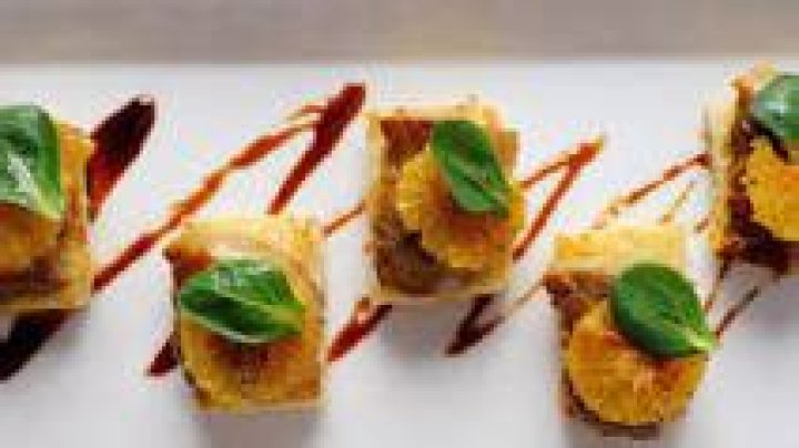 How do you serve foie gras as a appetizer?