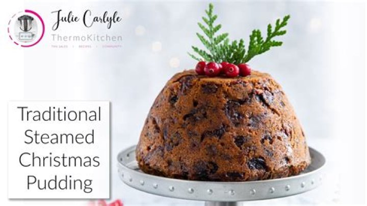How do you store a steamed Christmas pudding?