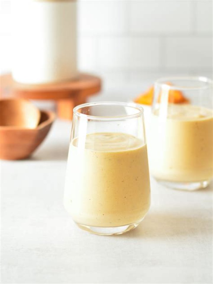 How does Smoothie King make their pumpkin smoothies?