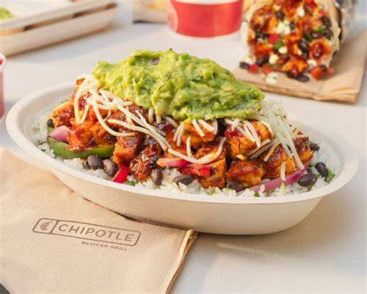 How long are shifts at Chipotle?