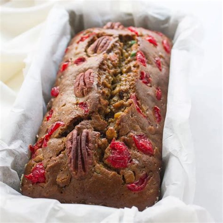 How long can you keep fruit cake in the fridge?