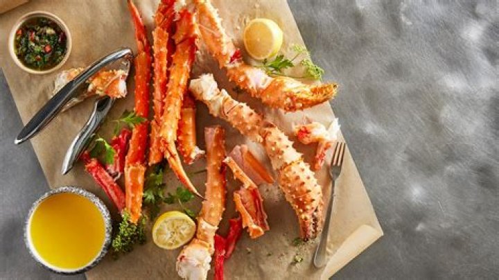 How long can you keep thawed crab legs?