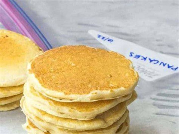 How long do cooked pancakes last out of the fridge?