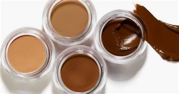 How long does Hoola Bronzer last?
