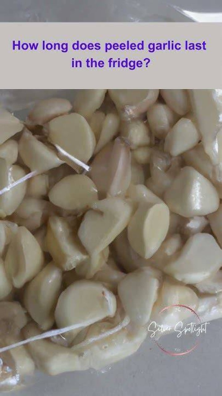 How long does peeled garlic last in the fridge?