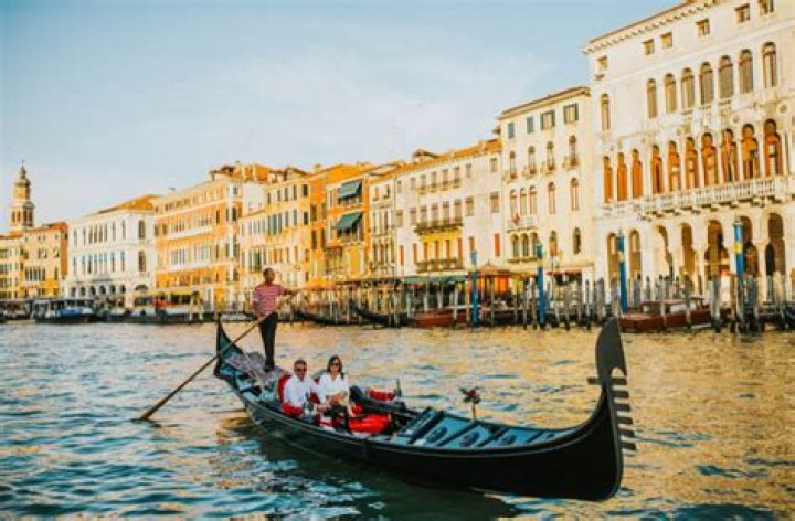 How long is the Venetian gondola ride?
