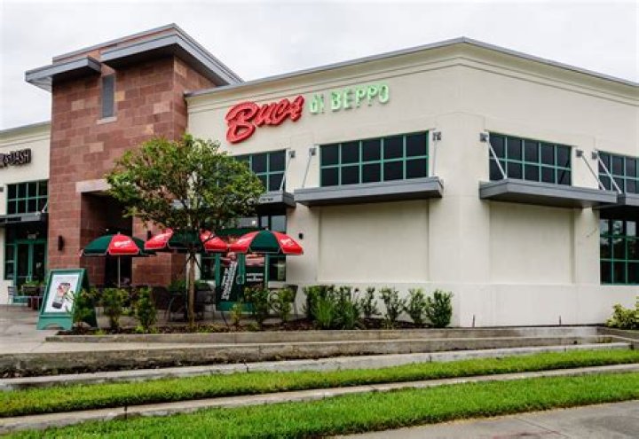 How many Buca di Beppo locations are there?