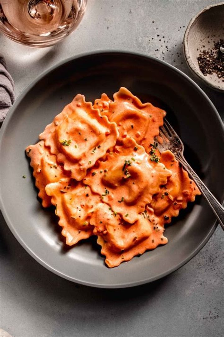 How many calories are in 5 lobster ravioli?