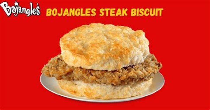 How many calories are in a Bojangles cheddar Bo biscuit?