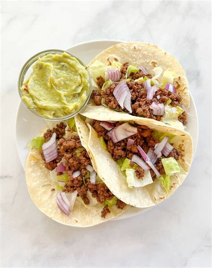 How many calories are in a homemade soft shell taco?