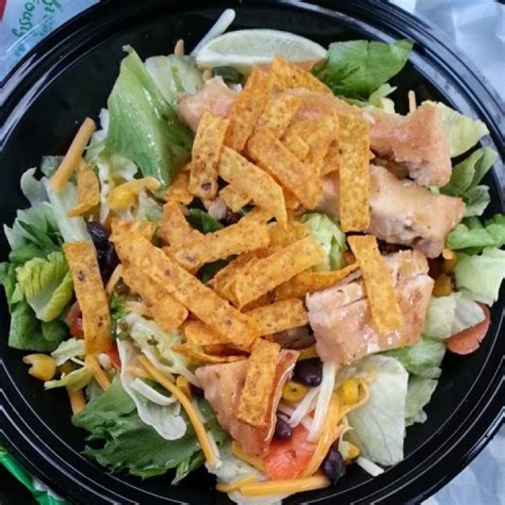 How many calories are in a McDonald’s Southwest salad with grilled chicken?