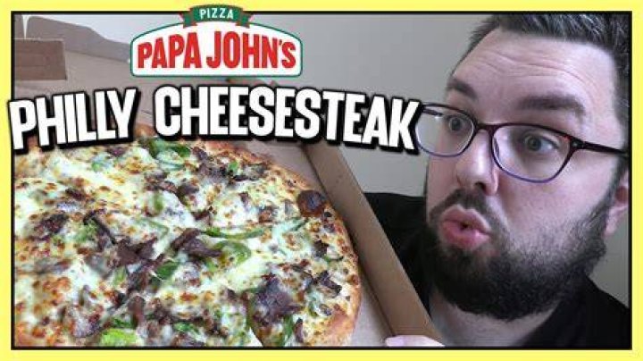 How many calories are in a Papa John’s Philly Cheesesteak Papadia?