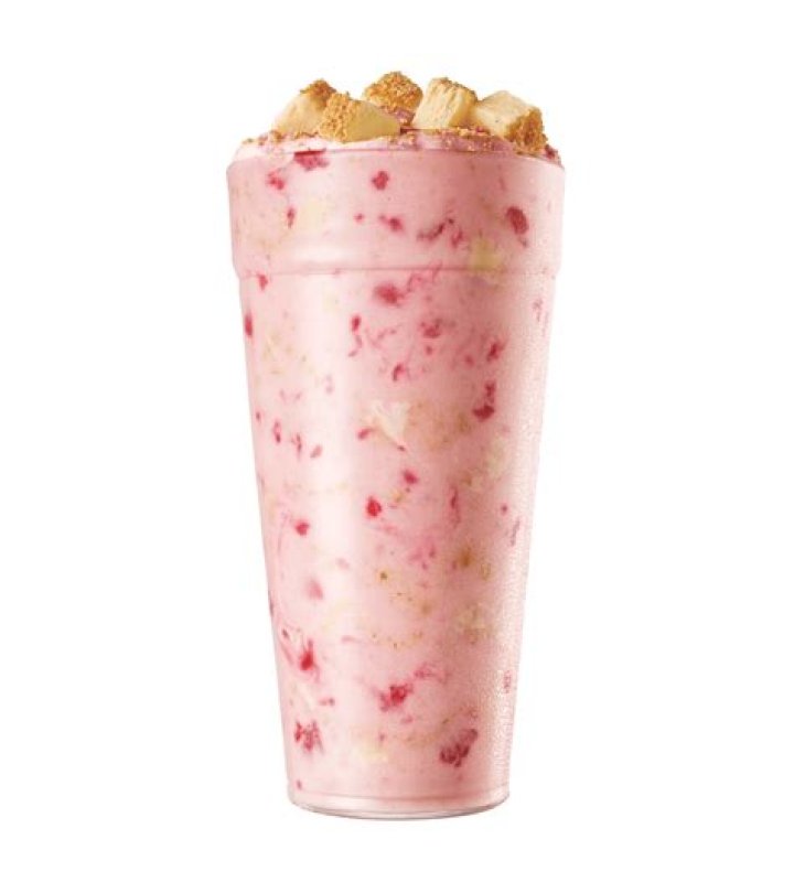How many calories are in a strawberry cheesecake blast?