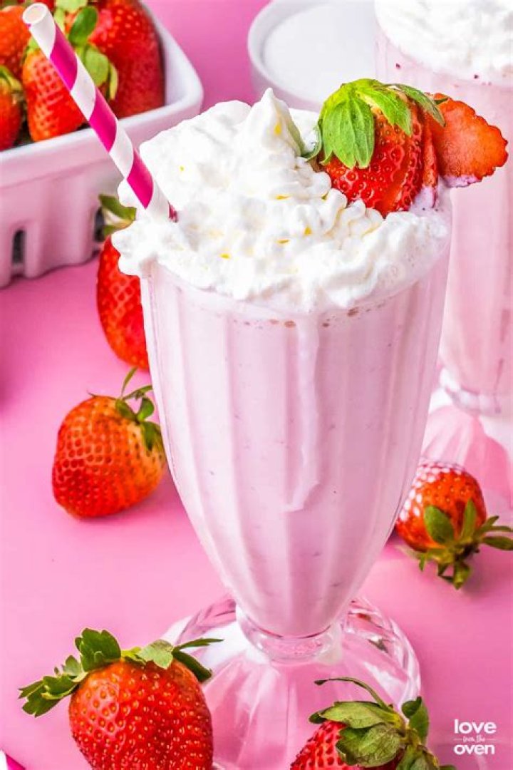 How many calories are in a strawberry milkshake?
