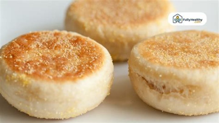 How many calories are in an English muffin with margarine?