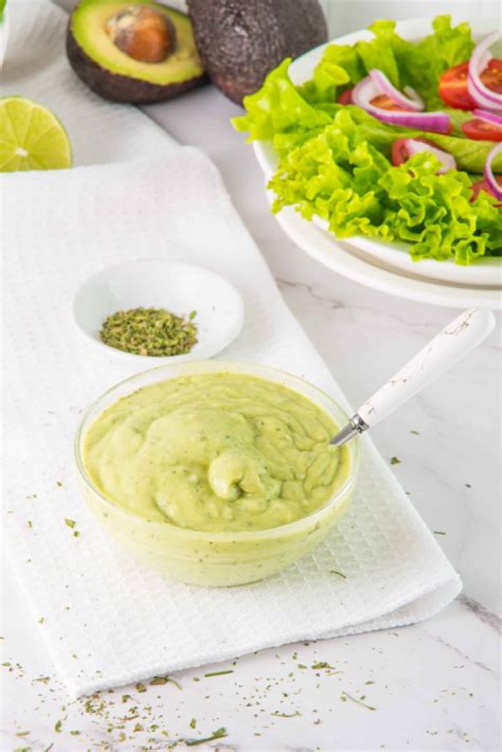 How many calories are in avocado lime ranch?