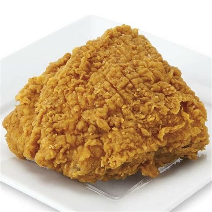 How many calories are in Publix fried chicken thigh?