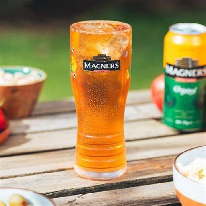 How many calories in a can of Magners Light?