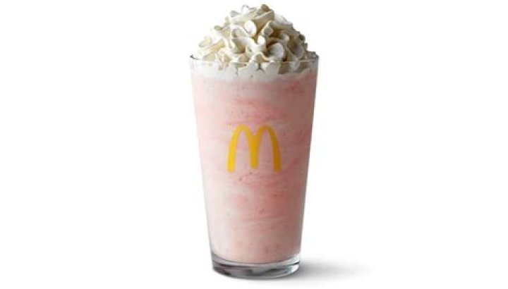 How many calories in a McDonald’s small strawberry milkshake?