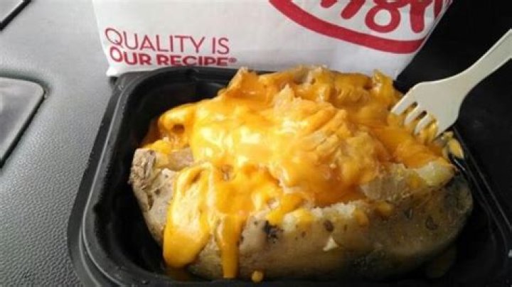 How many calories in a Wendy’s baked potato with cheese?