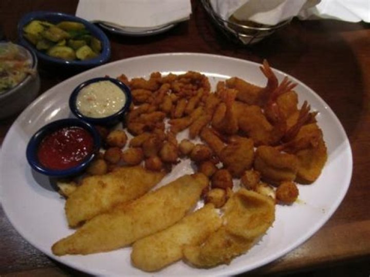 How many calories in the Admiral’s Feast from Red Lobster?