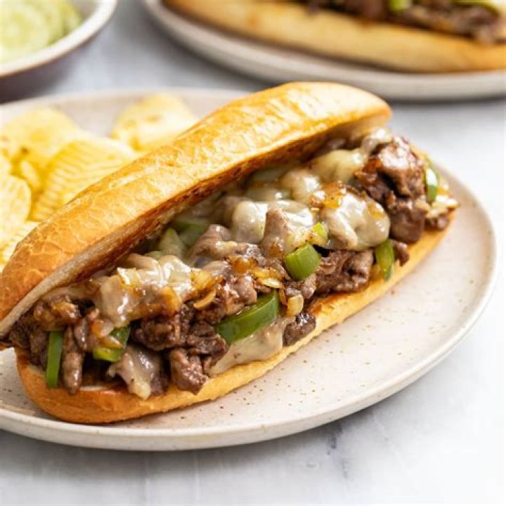 How many carbs are in a 6 inch Philly cheesesteak from Subway?