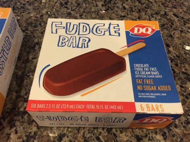 How many carbs are in a Dairy Queen fudge bar?