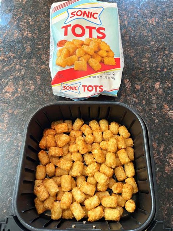 How many carbs are in a large Tater Tot from Sonic?
