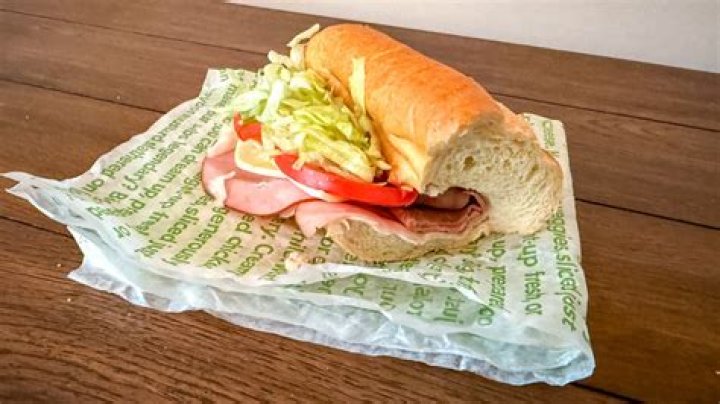How many carbs are in a Publix ultimate sub?