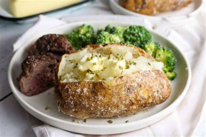 How many carbs are in a Texas roadhouse loaded baked potato?