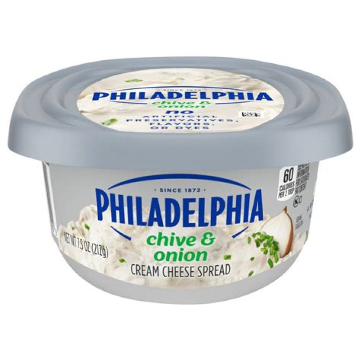 How many carbs are in Philadelphia cream cheese?