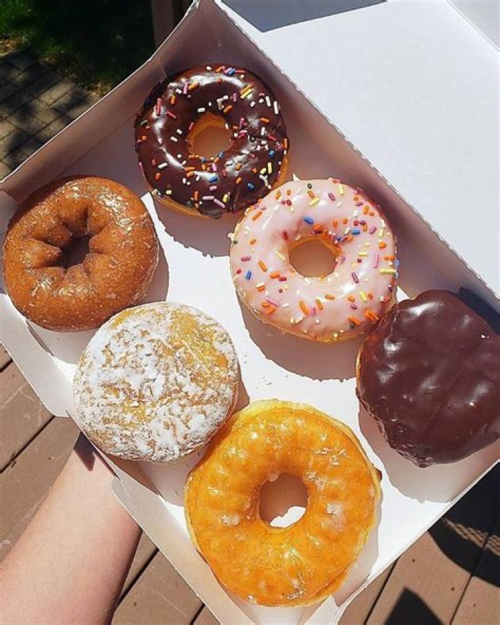 How many donuts is half a dozen?