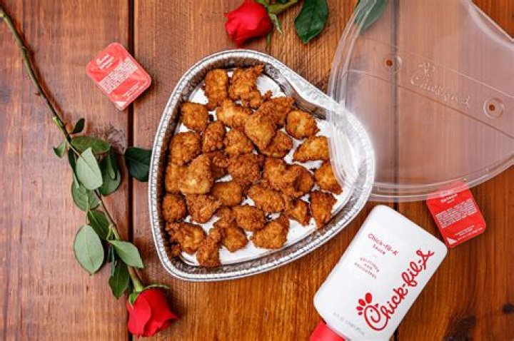 How many nuggets in a chick-fil-a heart tray?