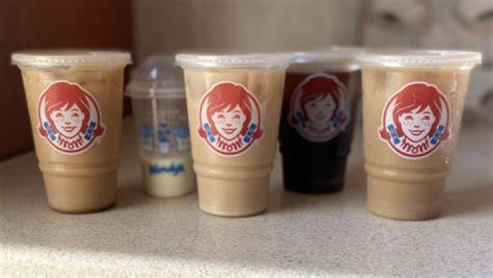 How many Oz is a small Wendy’s drink?